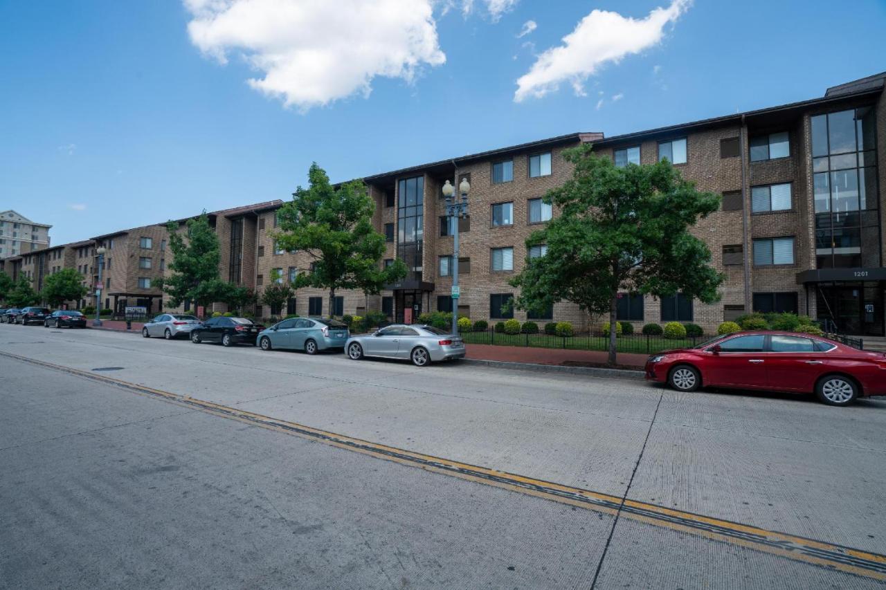 Mt Vernon Square Station Apartments ワシントン エクステリア 写真